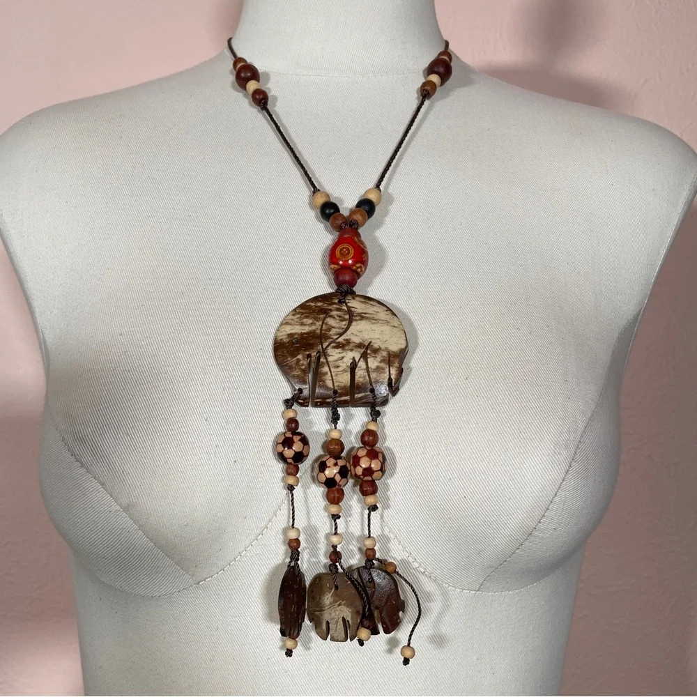 Vintage WOOD African Elephant Summer Boho Festival Maximalist Oversized Necklace - Picture 10 of 10